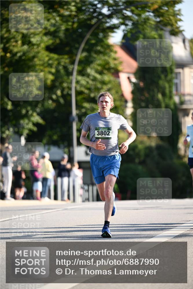 01.09.2024 - BARMER Alsterlauf Dr. Thomas Lammeyer http://msf.ph/oto/6887990 01.09.2024 09:22:24 Laufen 3802 meine-sportfotos.de