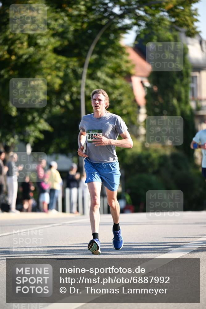 01.09.2024 - BARMER Alsterlauf Dr. Thomas Lammeyer http://msf.ph/oto/6887992 01.09.2024 09:22:24 Laufen 389 meine-sportfotos.de
