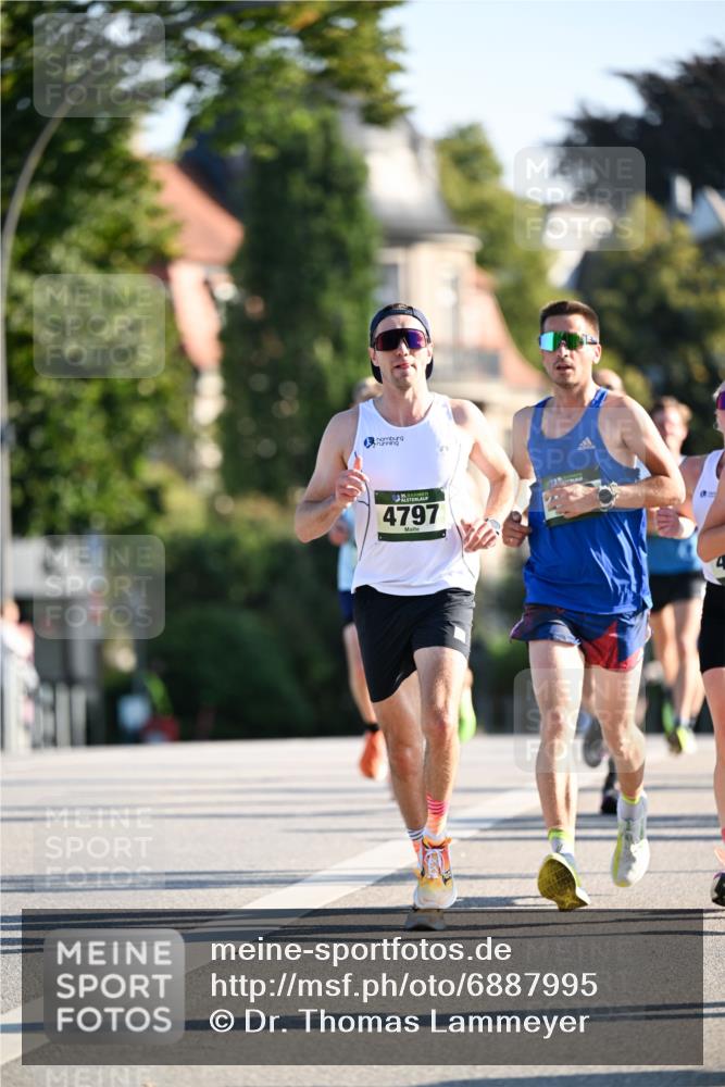 01.09.2024 - BARMER Alsterlauf Dr. Thomas Lammeyer http://msf.ph/oto/6887995 01.09.2024 09:22:25 Laufen 4797 meine-sportfotos.de