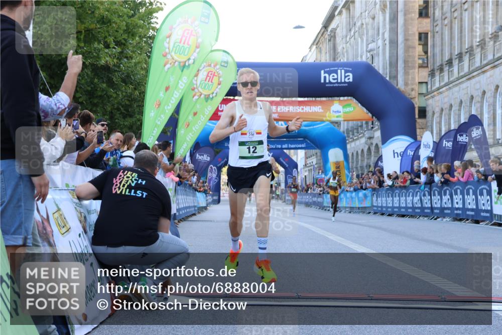01.09.2024 - BARMER Alsterlauf Strokosch-Dieckow http://msf.ph/oto/6888004 01.09.2024 09:31:23 Ziel 4, 12, 16, 21, 8078 meine-sportfotos.de
