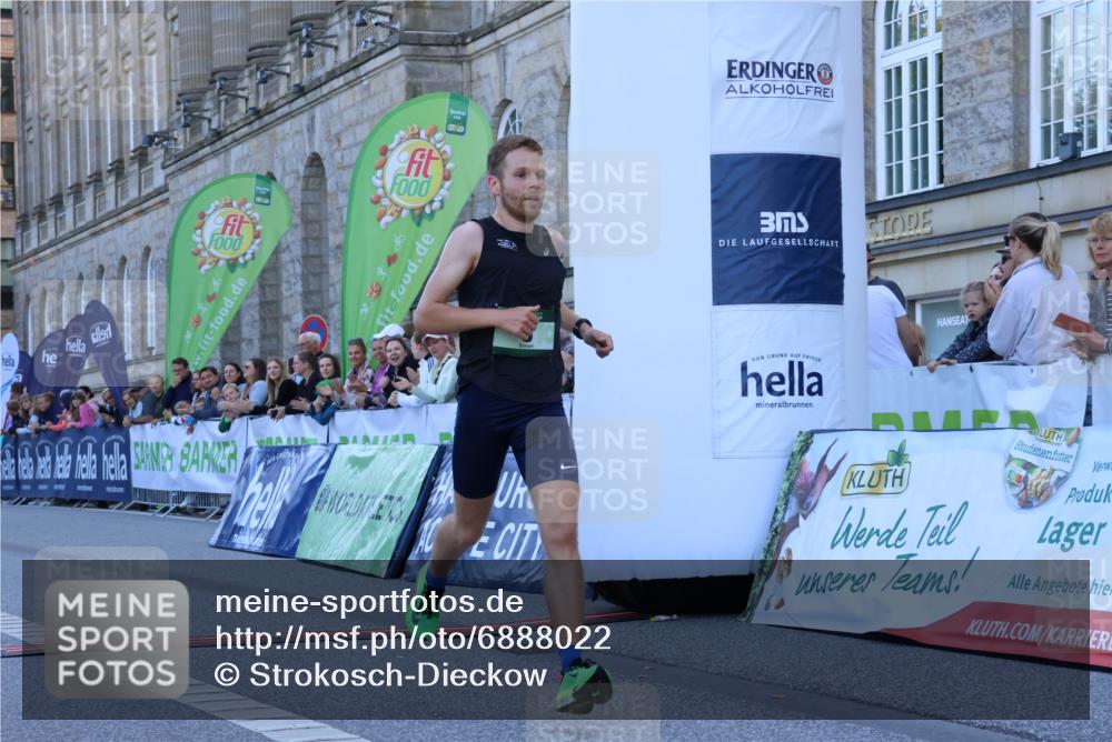 01.09.2024 - BARMER Alsterlauf Strokosch-Dieckow http://msf.ph/oto/6888022 01.09.2024 09:31:48 Ziel 8 meine-sportfotos.de
