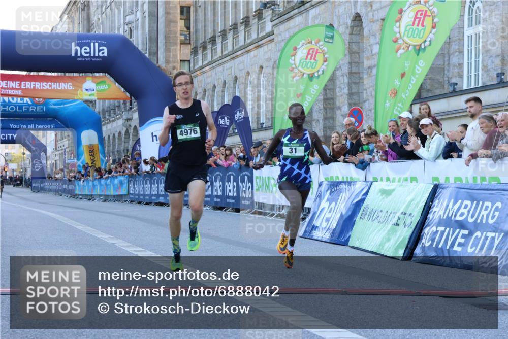 01.09.2024 - BARMER Alsterlauf Strokosch-Dieckow http://msf.ph/oto/6888042 01.09.2024 09:32:18 Ziel 31, 4976 meine-sportfotos.de