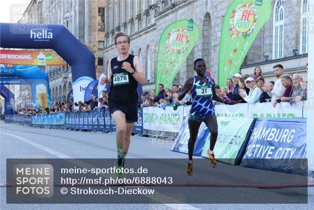 01.09.2024 - BARMER Alsterlauf Strokosch-Dieckow http://msf.ph/oto/6888043 01.09.2024 09:32:19 Ziel 31, 4976 meine-sportfotos.de