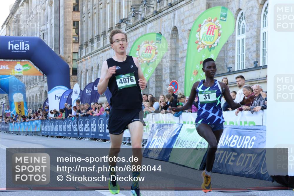 01.09.2024 - BARMER Alsterlauf Strokosch-Dieckow http://msf.ph/oto/6888044 01.09.2024 09:32:19 Ziel 31, 4976 meine-sportfotos.de