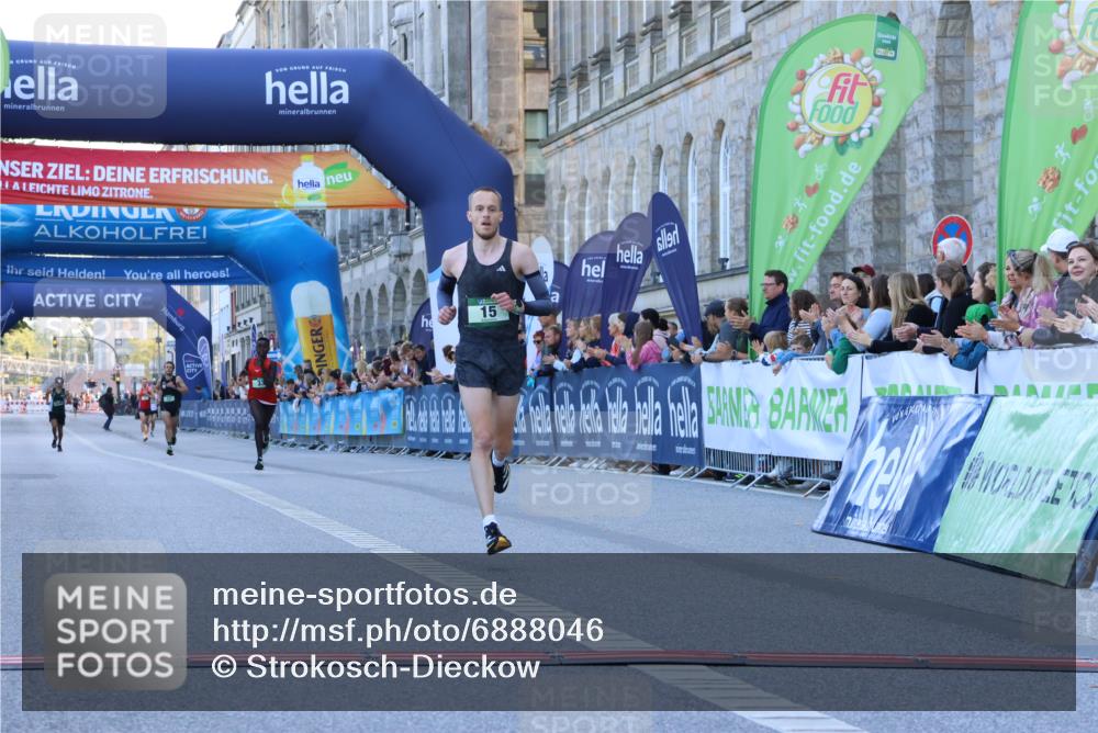 01.09.2024 - BARMER Alsterlauf Strokosch-Dieckow http://msf.ph/oto/6888046 01.09.2024 09:32:32 Ziel 15, 17, 33 meine-sportfotos.de