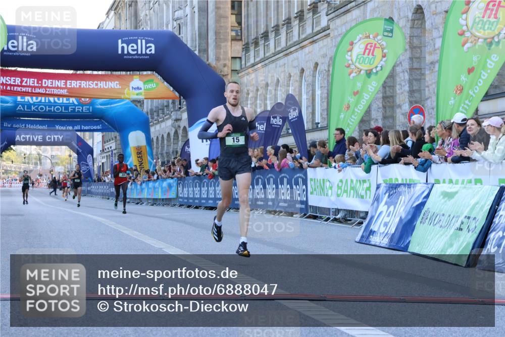 01.09.2024 - BARMER Alsterlauf Strokosch-Dieckow http://msf.ph/oto/6888047 01.09.2024 09:32:32 Ziel 15, 17, 33 meine-sportfotos.de