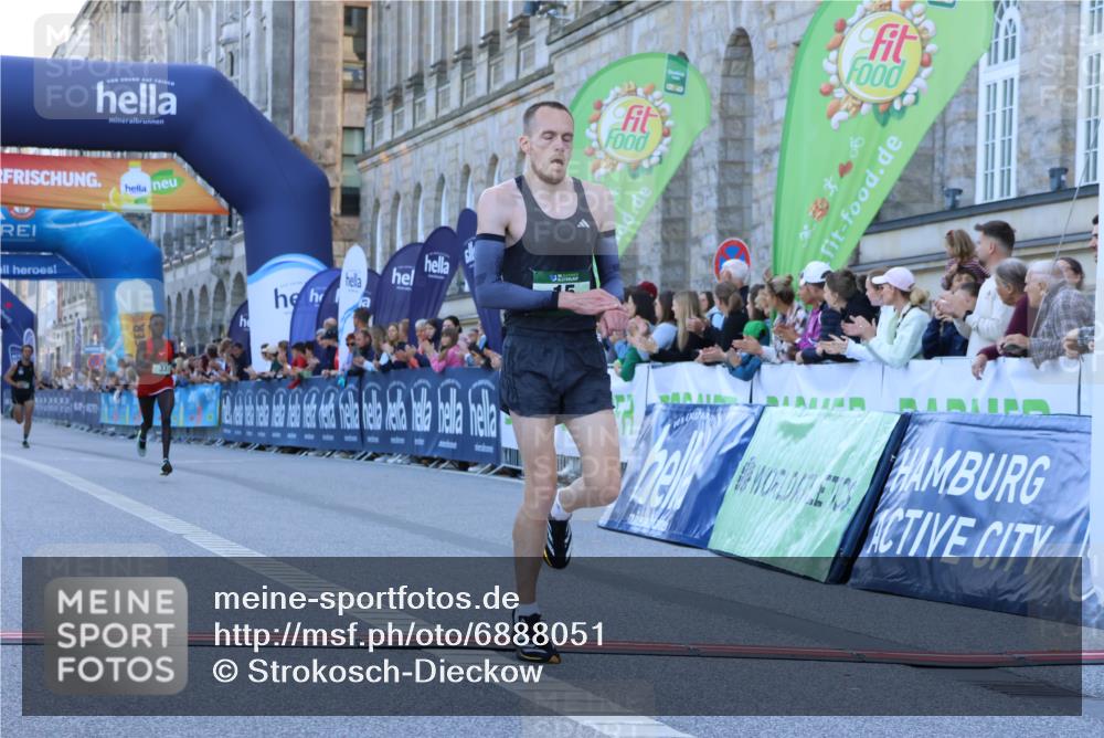 01.09.2024 - BARMER Alsterlauf Strokosch-Dieckow http://msf.ph/oto/6888051 01.09.2024 09:32:34 Ziel 15, 17, 33, 5048 meine-sportfotos.de