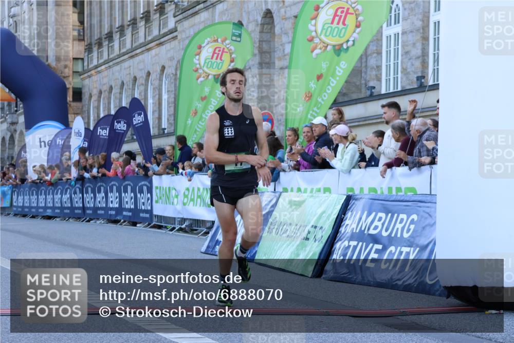 01.09.2024 - BARMER Alsterlauf Strokosch-Dieckow http://msf.ph/oto/6888070 01.09.2024 09:32:42 Ziel 9, 17, 4884, 5048 meine-sportfotos.de
