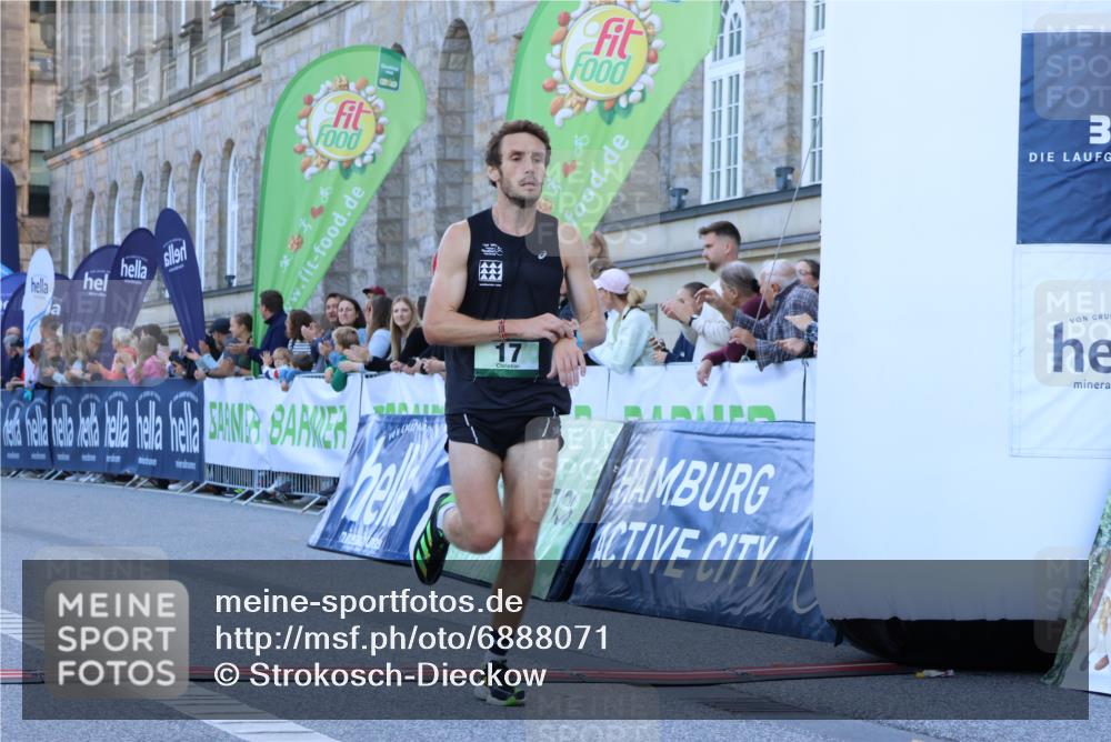 01.09.2024 - BARMER Alsterlauf Strokosch-Dieckow http://msf.ph/oto/6888071 01.09.2024 09:32:42 Ziel 9, 17, 4884, 5048 meine-sportfotos.de