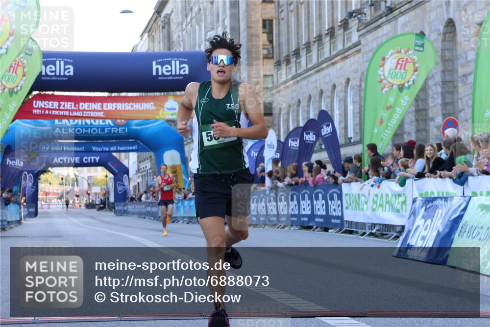 01.09.2024 - BARMER Alsterlauf Strokosch-Dieckow http://msf.ph/oto/6888073 01.09.2024 09:32:43 Ziel 9, 17, 4884, 5048 meine-sportfotos.de