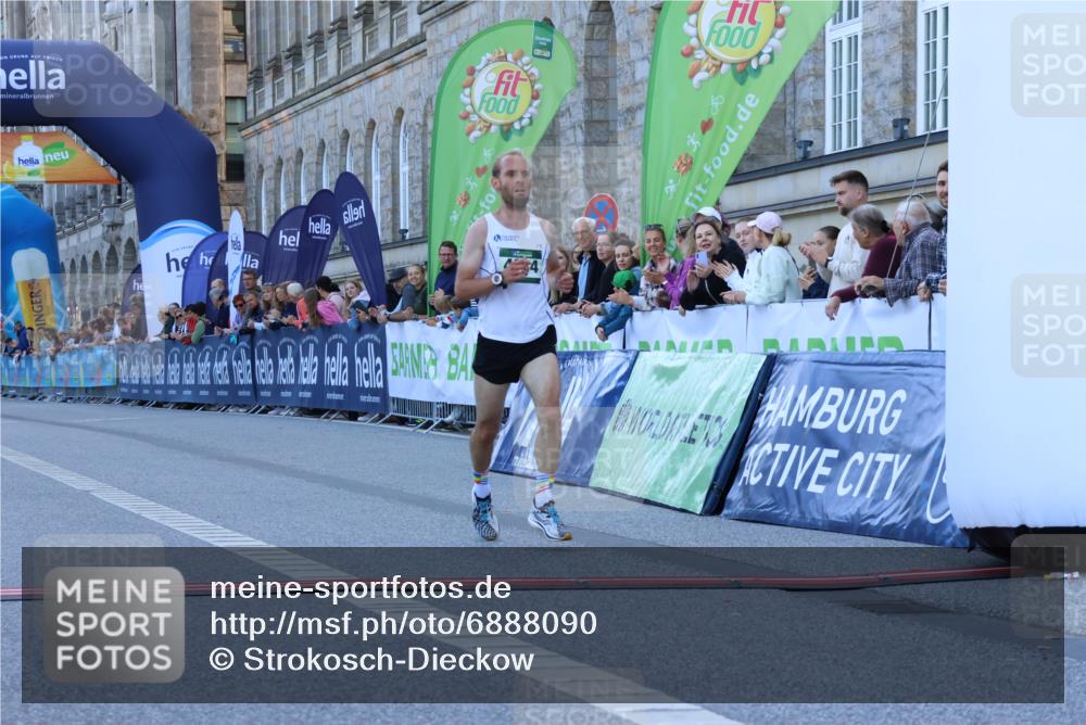 01.09.2024 - BARMER Alsterlauf Strokosch-Dieckow http://msf.ph/oto/6888090 01.09.2024 09:32:50 Ziel 9, 4884 meine-sportfotos.de
