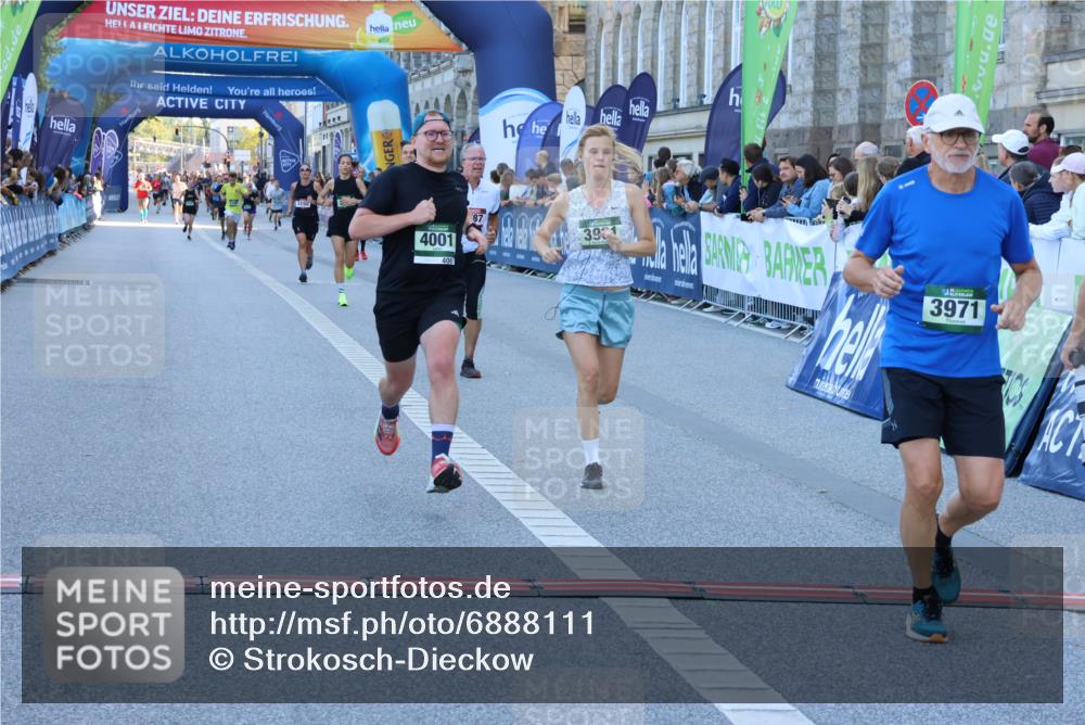 01.09.2024 - BARMER Alsterlauf Strokosch-Dieckow http://msf.ph/oto/6888111 01.09.2024 09:48:46 Ziel 3198, 3322, 3560, 3583, 3787, 3931, 3971, 4001 meine-sportfotos.de