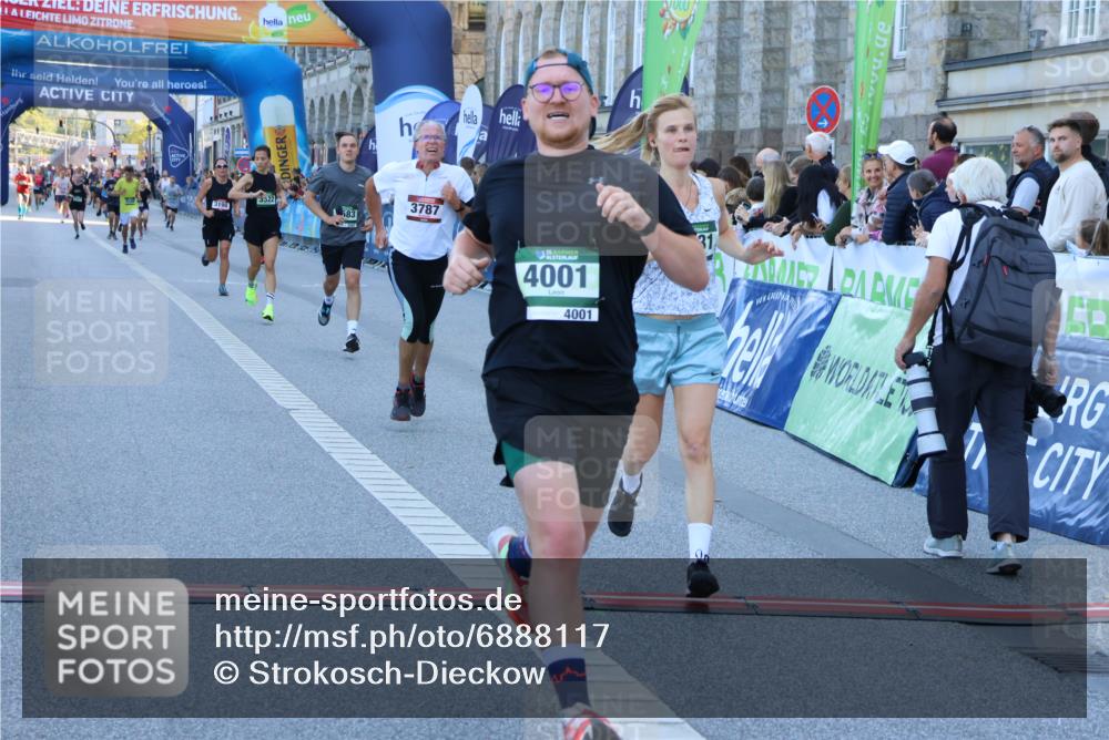 01.09.2024 - BARMER Alsterlauf Strokosch-Dieckow http://msf.ph/oto/6888117 01.09.2024 09:48:47 Ziel 3198, 3322, 3560, 3583, 3787, 3931, 3971, 4001, 5168 meine-sportfotos.de
