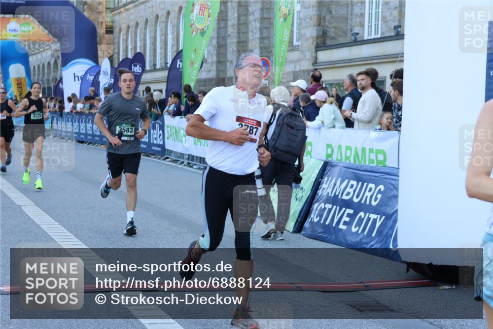 01.09.2024 - BARMER Alsterlauf Strokosch-Dieckow http://msf.ph/oto/6888124 01.09.2024 09:48:49 Ziel 3198, 3322, 3560, 3583, 3787, 3931, 4001, 5168 meine-sportfotos.de