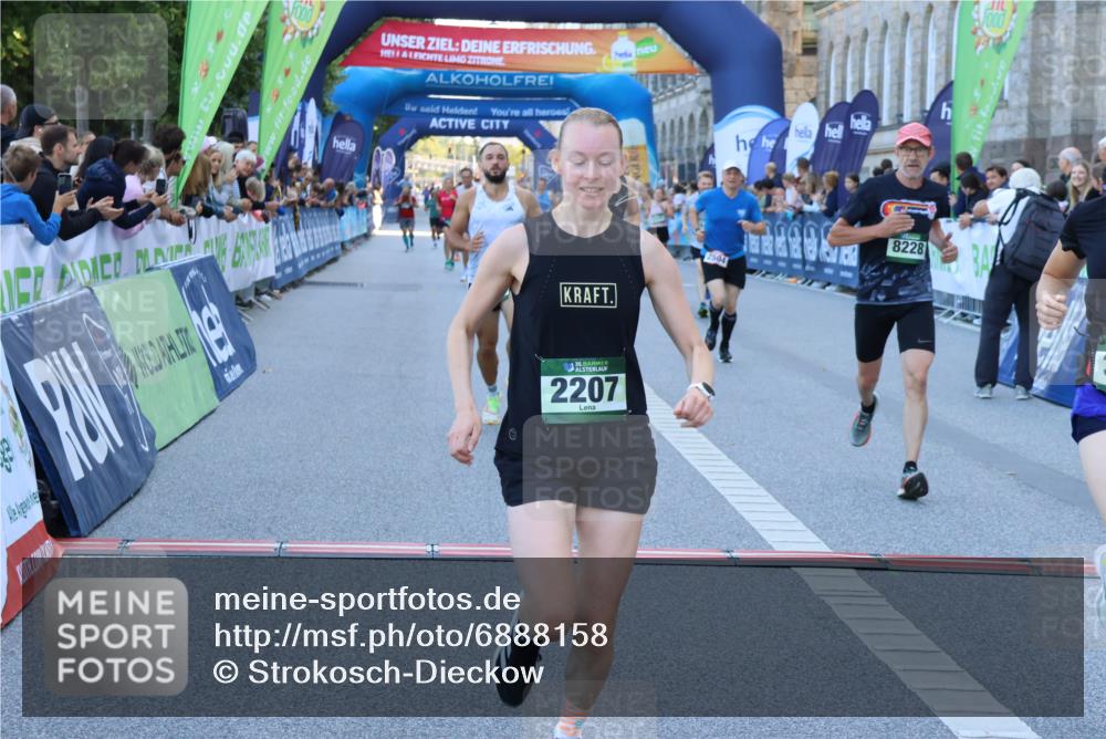 01.09.2024 - BARMER Alsterlauf Strokosch-Dieckow http://msf.ph/oto/6888158 01.09.2024 09:49:01 Ziel 2207, 2504, 2613, 3446, 3473, 3629, 3640, 3810, 4119, 4595, 4848, 4861, 5015, 8169, 8176, 8205, 8228 meine-sportfotos.de