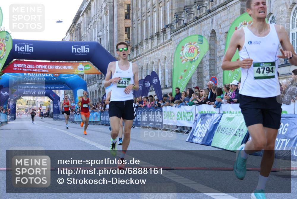 01.09.2024 - BARMER Alsterlauf Strokosch-Dieckow http://msf.ph/oto/6888161 01.09.2024 09:33:55 Ziel 3175, 3483, 4431, 4794, 4808, 4974 meine-sportfotos.de