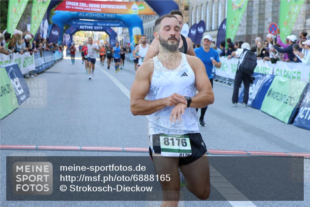 01.09.2024 - BARMER Alsterlauf Strokosch-Dieckow http://msf.ph/oto/6888165 01.09.2024 09:49:03 Ziel 2207, 2504, 2613, 3446, 3473, 3629, 3640, 3810, 4119, 4545, 4595, 4848, 4861, 5015, 8040, 8169, 8176, 8205, 8228, 8250, 8306 meine-sportfotos.de
