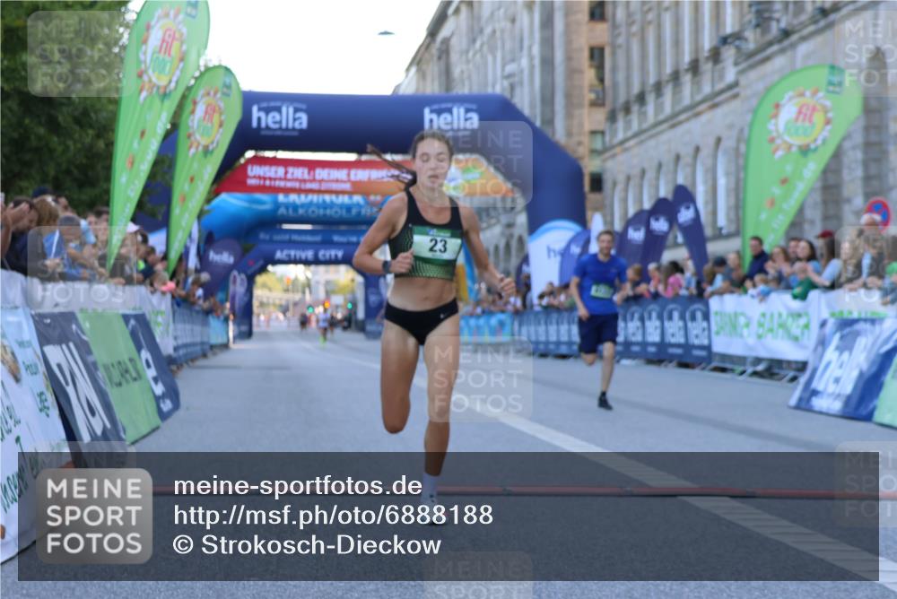 01.09.2024 - BARMER Alsterlauf Strokosch-Dieckow http://msf.ph/oto/6888188 01.09.2024 09:34:18 Ziel 23, 38, 8123 meine-sportfotos.de