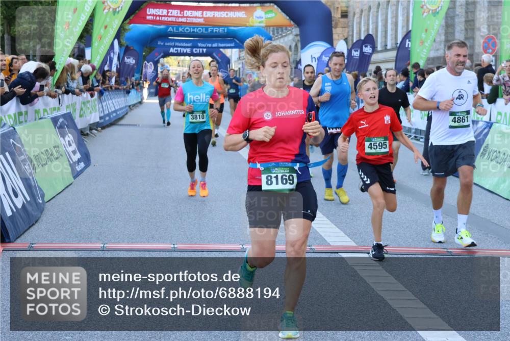 01.09.2024 - BARMER Alsterlauf Strokosch-Dieckow http://msf.ph/oto/6888194 01.09.2024 09:49:11 Ziel 2168, 2581, 2613, 3629, 3810, 3891, 4119, 4337, 4370, 4374, 4415, 4416, 4545, 4595, 4622, 4861, 4935, 5191, 8040, 8169, 8250, 8293, 8306 meine-sportfotos.de