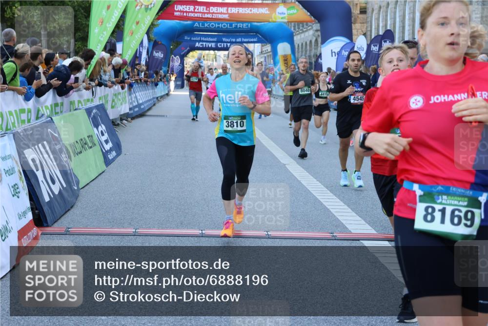 01.09.2024 - BARMER Alsterlauf Strokosch-Dieckow http://msf.ph/oto/6888196 01.09.2024 09:49:11 Ziel 2168, 2581, 2613, 3629, 3810, 3891, 4119, 4337, 4370, 4374, 4415, 4416, 4545, 4595, 4622, 4861, 4935, 5191, 8040, 8169, 8250, 8293, 8306 meine-sportfotos.de