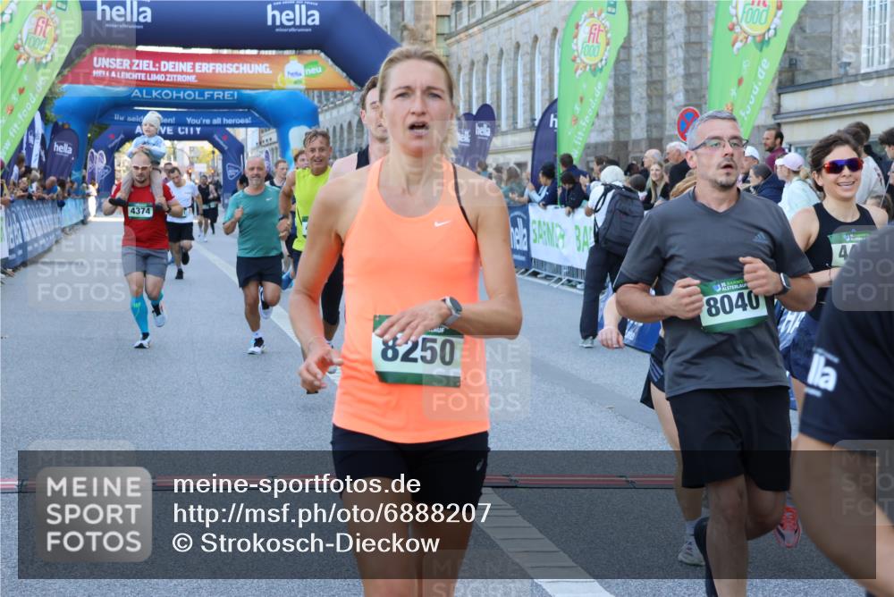 01.09.2024 - BARMER Alsterlauf Strokosch-Dieckow http://msf.ph/oto/6888207 01.09.2024 09:49:15 Ziel 2168, 2276, 2336, 2470, 2581, 3710, 3891, 4337, 4370, 4374, 4415, 4416, 4545, 4622, 4935, 5191, 8040, 8250, 8293, 8306 meine-sportfotos.de