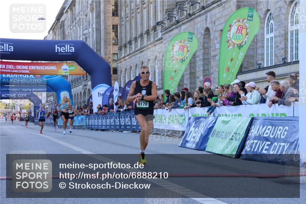 01.09.2024 - BARMER Alsterlauf Strokosch-Dieckow http://msf.ph/oto/6888210 01.09.2024 09:34:41 Ziel 27, 3608, 4146, 5275, 8170 meine-sportfotos.de