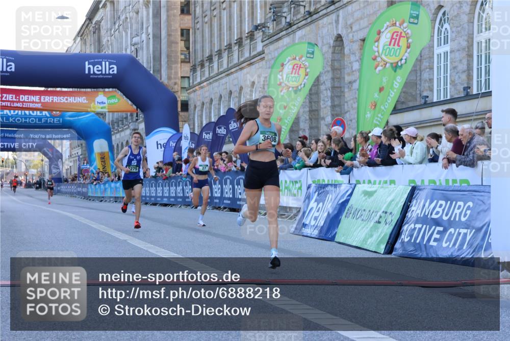 01.09.2024 - BARMER Alsterlauf Strokosch-Dieckow http://msf.ph/oto/6888218 01.09.2024 09:34:45 Ziel 27, 28, 3608, 4146, 5275, 8170 meine-sportfotos.de