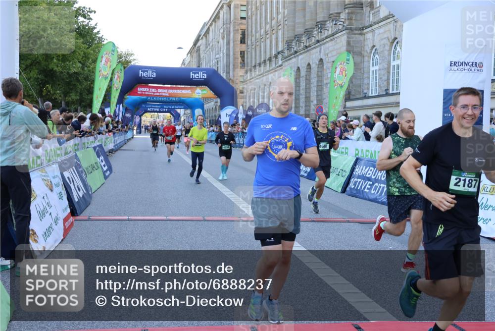 01.09.2024 - BARMER Alsterlauf Strokosch-Dieckow http://msf.ph/oto/6888237 01.09.2024 09:49:39 Ziel 2028, 2187, 2281, 3447, 3892, 4126, 4224, 4235, 4259, 4681, 8107, 8294, 8316 meine-sportfotos.de
