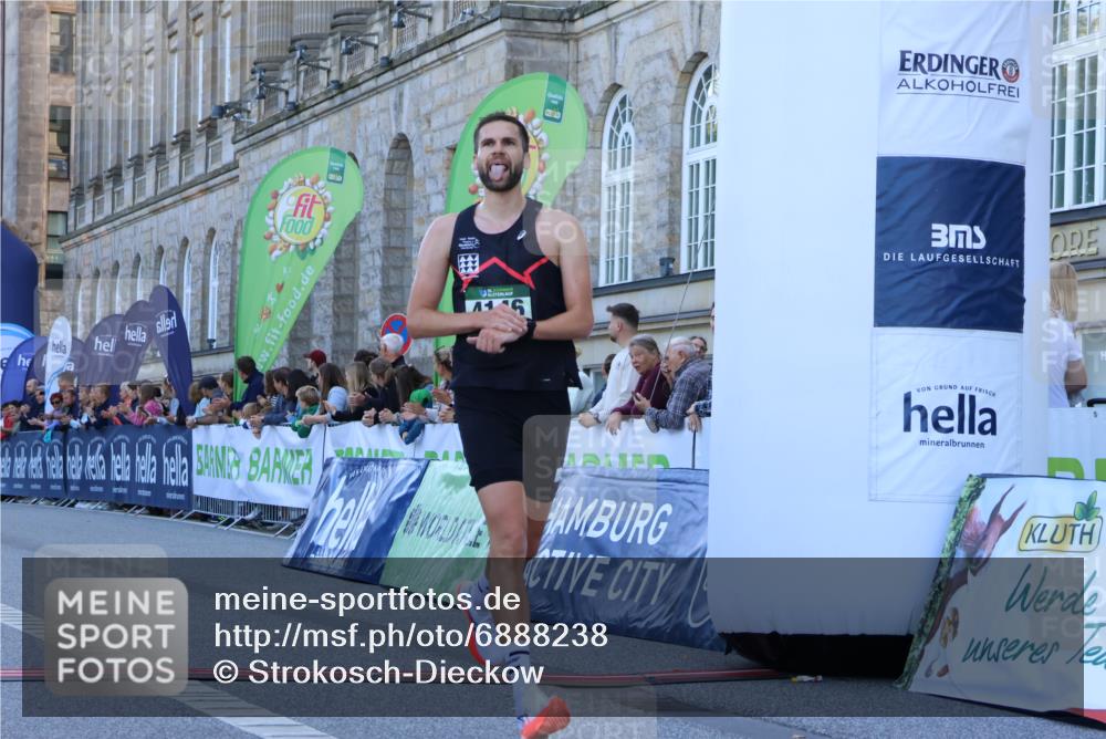 01.09.2024 - BARMER Alsterlauf Strokosch-Dieckow http://msf.ph/oto/6888238 01.09.2024 09:34:50 Ziel 27, 28, 4146, 5275 meine-sportfotos.de