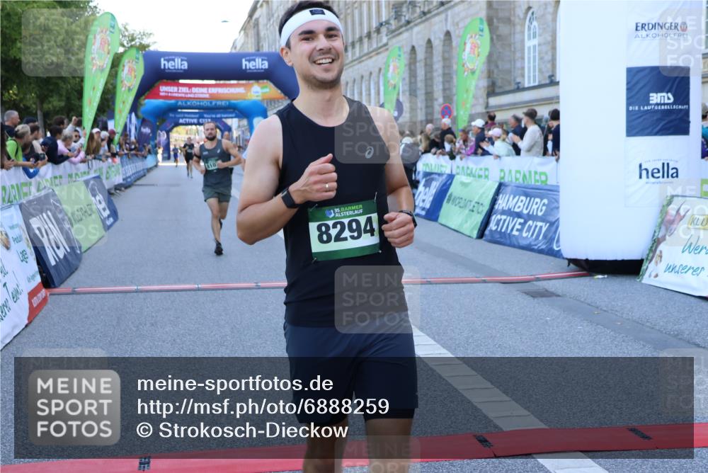 01.09.2024 - BARMER Alsterlauf Strokosch-Dieckow http://msf.ph/oto/6888259 01.09.2024 09:49:46 Ziel 2281, 2466, 2564, 3447, 3892, 4153, 4224, 4316, 4832, 8031, 8107, 8294 meine-sportfotos.de