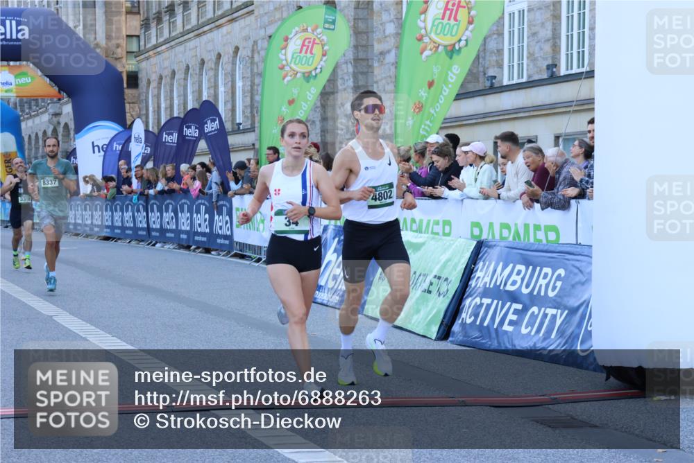 01.09.2024 - BARMER Alsterlauf Strokosch-Dieckow http://msf.ph/oto/6888263 01.09.2024 09:35:22 Ziel 34, 3298, 3318, 4802, 8337 meine-sportfotos.de