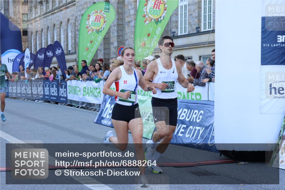 01.09.2024 - BARMER Alsterlauf Strokosch-Dieckow http://msf.ph/oto/6888264 01.09.2024 09:35:22 Ziel 34, 3298, 3318, 4802, 8337 meine-sportfotos.de