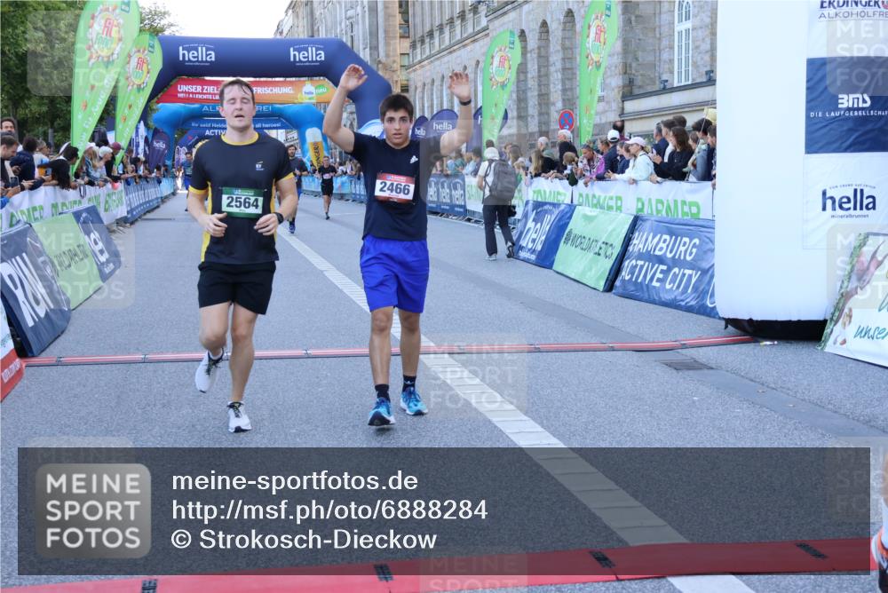 01.09.2024 - BARMER Alsterlauf Strokosch-Dieckow http://msf.ph/oto/6888284 01.09.2024 09:49:55 Ziel 2216, 2466, 2564, 2814, 2904, 4233, 4355, 4757, 4761, 4832, 5189 meine-sportfotos.de