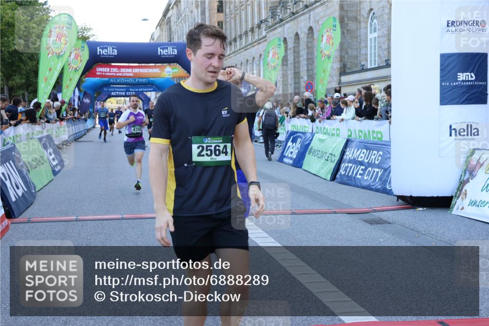 01.09.2024 - BARMER Alsterlauf Strokosch-Dieckow http://msf.ph/oto/6888289 01.09.2024 09:49:56 Ziel 2216, 2466, 2564, 2578, 2814, 2904, 4233, 4272, 4355, 4757, 4761, 5189 meine-sportfotos.de