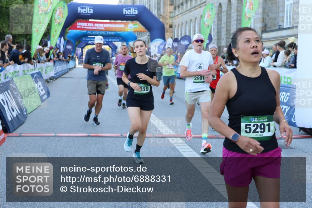 01.09.2024 - BARMER Alsterlauf Strokosch-Dieckow http://msf.ph/oto/6888331 01.09.2024 09:50:14 Ziel 2602, 2700, 2991, 3031, 3647, 4059, 4371, 4380, 4565, 4589, 4862, 5012, 5070, 5133, 5228, 5291, 8265 meine-sportfotos.de