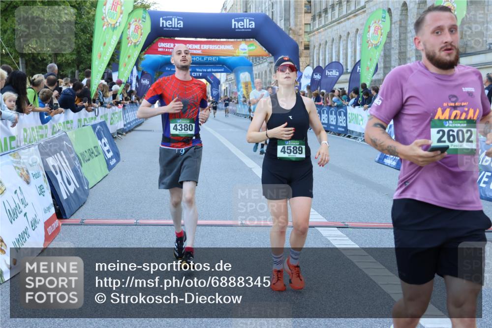 01.09.2024 - BARMER Alsterlauf Strokosch-Dieckow http://msf.ph/oto/6888345 01.09.2024 09:50:17 Ziel 2602, 2700, 3031, 3647, 4371, 4380, 4546, 4565, 4589, 4862, 4882, 5012, 5070, 5133, 5228, 8154, 8265 meine-sportfotos.de