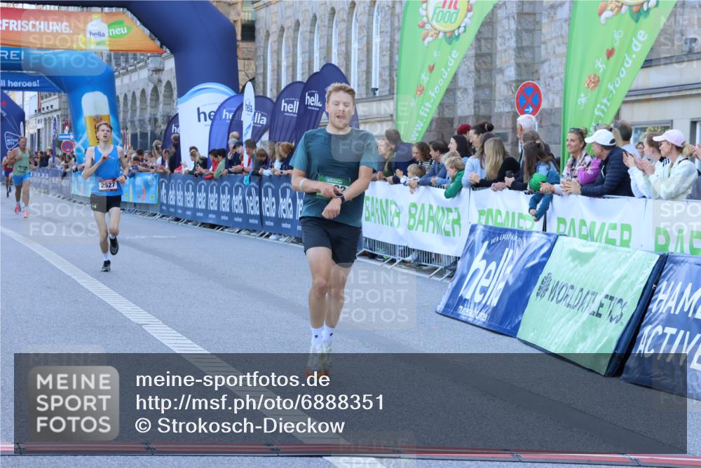 01.09.2024 - BARMER Alsterlauf Strokosch-Dieckow http://msf.ph/oto/6888351 01.09.2024 09:36:18 Ziel 30, 2527, 3729, 8382 meine-sportfotos.de