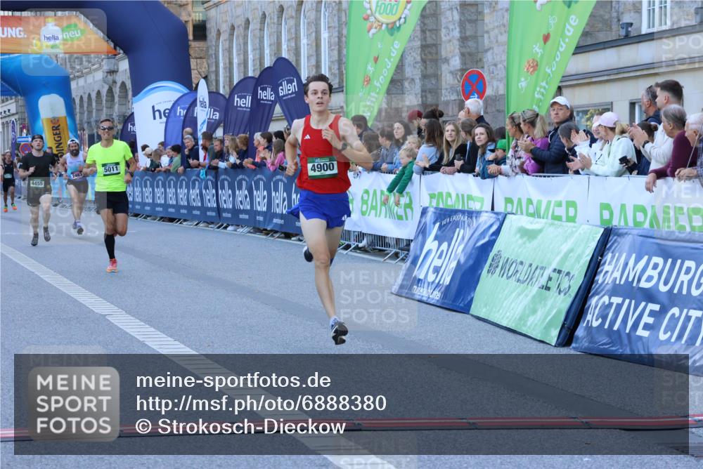 01.09.2024 - BARMER Alsterlauf Strokosch-Dieckow http://msf.ph/oto/6888380 01.09.2024 09:36:30 Ziel 30, 2212, 2483, 3251, 4455, 4886, 4900, 5011 meine-sportfotos.de