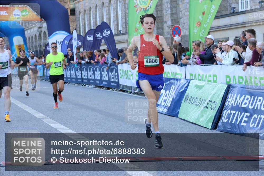 01.09.2024 - BARMER Alsterlauf Strokosch-Dieckow http://msf.ph/oto/6888383 01.09.2024 09:36:30 Ziel 30, 2212, 2483, 3251, 4455, 4886, 4900, 5011 meine-sportfotos.de