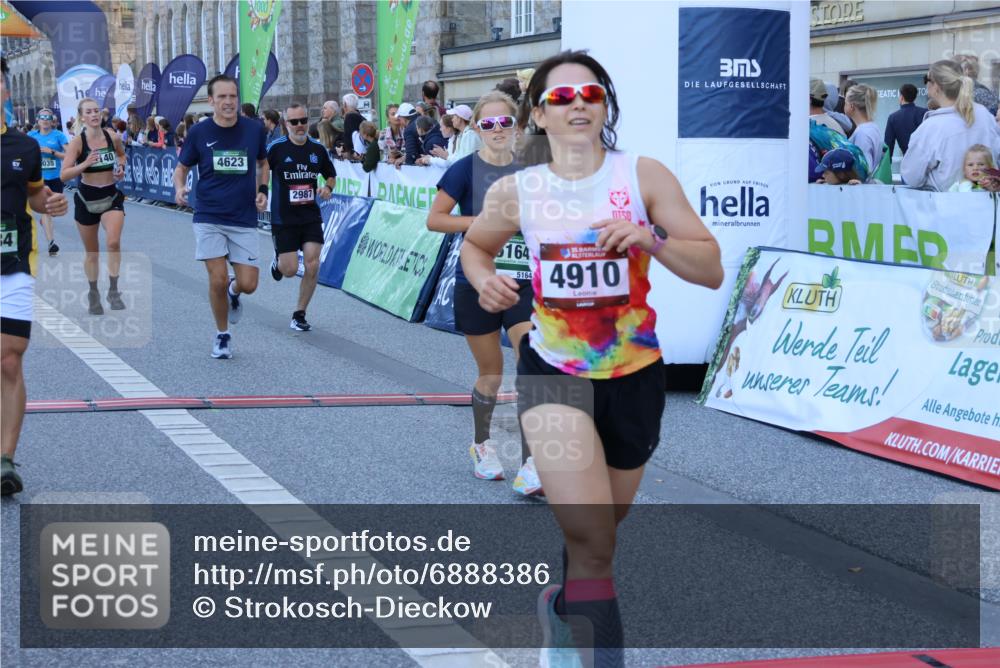 01.09.2024 - BARMER Alsterlauf Strokosch-Dieckow http://msf.ph/oto/6888386 01.09.2024 09:50:30 Ziel 2411, 2987, 3280, 3813, 4002, 4035, 4067, 4289, 4623, 4784, 4910, 5140, 5164, 5295 meine-sportfotos.de