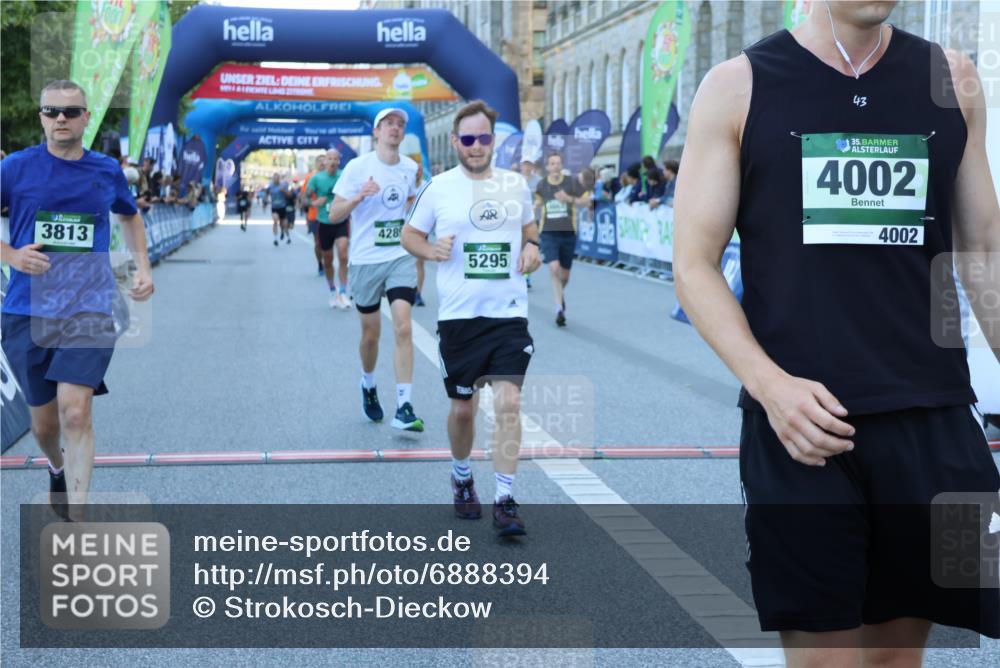01.09.2024 - BARMER Alsterlauf Strokosch-Dieckow http://msf.ph/oto/6888394 01.09.2024 09:50:38 Ziel 2189, 2480, 2538, 2957, 3280, 3813, 3890, 4002, 4095, 4228, 4289, 4306, 4662, 5250, 5295, 8115 meine-sportfotos.de