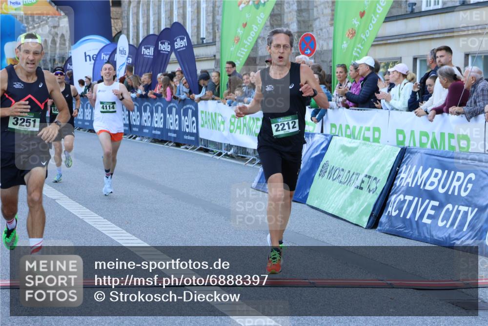 01.09.2024 - BARMER Alsterlauf Strokosch-Dieckow http://msf.ph/oto/6888397 01.09.2024 09:36:40 Ziel 2212, 3251, 4114, 8047 meine-sportfotos.de