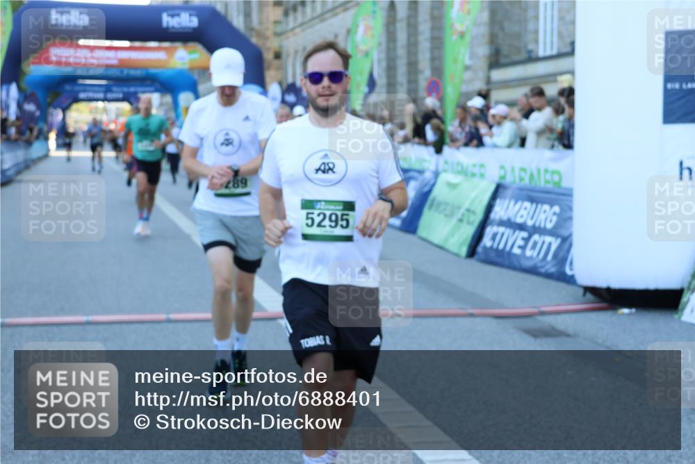 01.09.2024 - BARMER Alsterlauf Strokosch-Dieckow http://msf.ph/oto/6888401 01.09.2024 09:50:39 Ziel 2189, 2480, 2538, 2957, 3280, 3813, 3890, 4095, 4183, 4228, 4289, 4306, 4321, 4467, 4662, 5250, 5295, 8115 meine-sportfotos.de