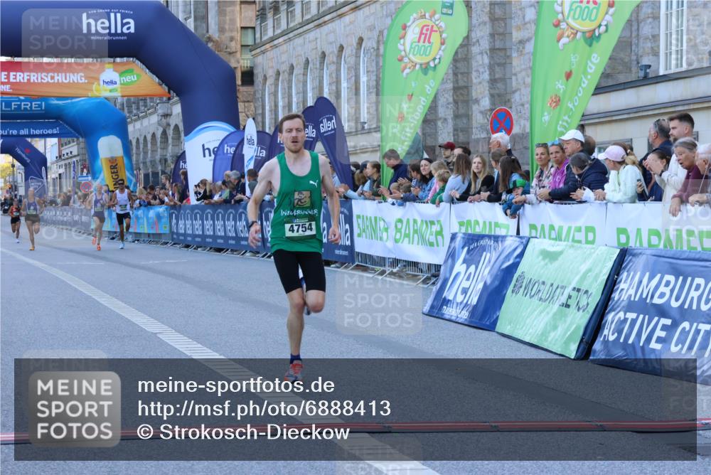 01.09.2024 - BARMER Alsterlauf Strokosch-Dieckow http://msf.ph/oto/6888413 01.09.2024 09:37:02 Ziel 36, 4754, 4885, 5269, 5270 meine-sportfotos.de