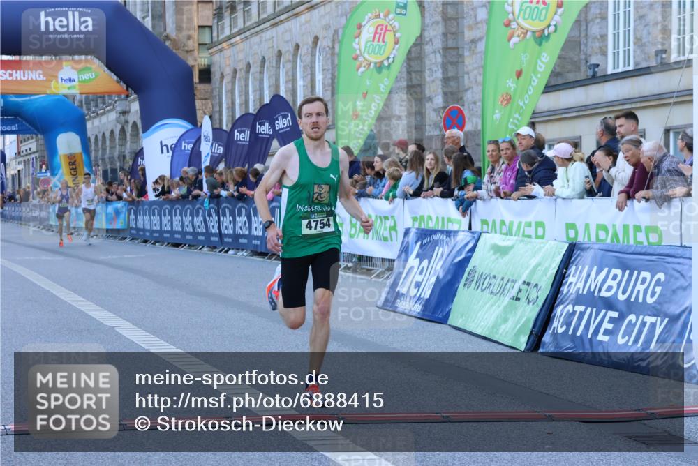 01.09.2024 - BARMER Alsterlauf Strokosch-Dieckow http://msf.ph/oto/6888415 01.09.2024 09:37:02 Ziel 36, 4754, 4885, 5269, 5270 meine-sportfotos.de