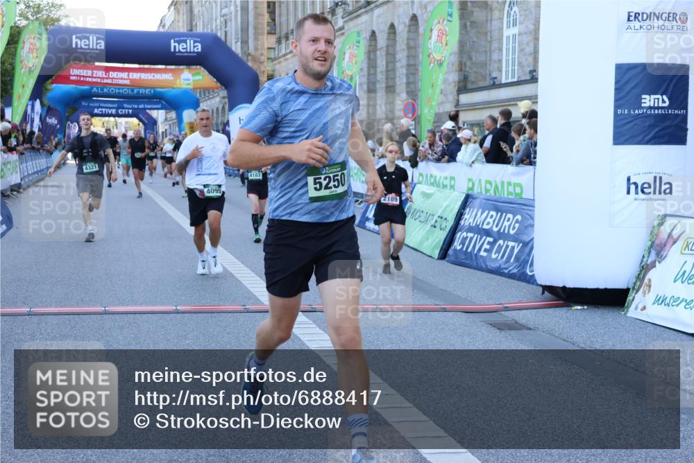 01.09.2024 - BARMER Alsterlauf Strokosch-Dieckow http://msf.ph/oto/6888417 01.09.2024 09:50:47 Ziel 2189, 2538, 3148, 3417, 3525, 4095, 4108, 4183, 4321, 4467, 4601, 4916, 5223, 5250, 5260 meine-sportfotos.de