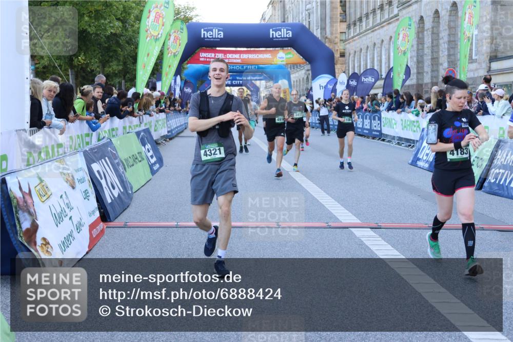 01.09.2024 - BARMER Alsterlauf Strokosch-Dieckow http://msf.ph/oto/6888424 01.09.2024 09:50:50 Ziel 2189, 3148, 3417, 3525, 4095, 4108, 4115, 4183, 4321, 4467, 4601, 4916, 5010, 5181, 5223, 5260 meine-sportfotos.de
