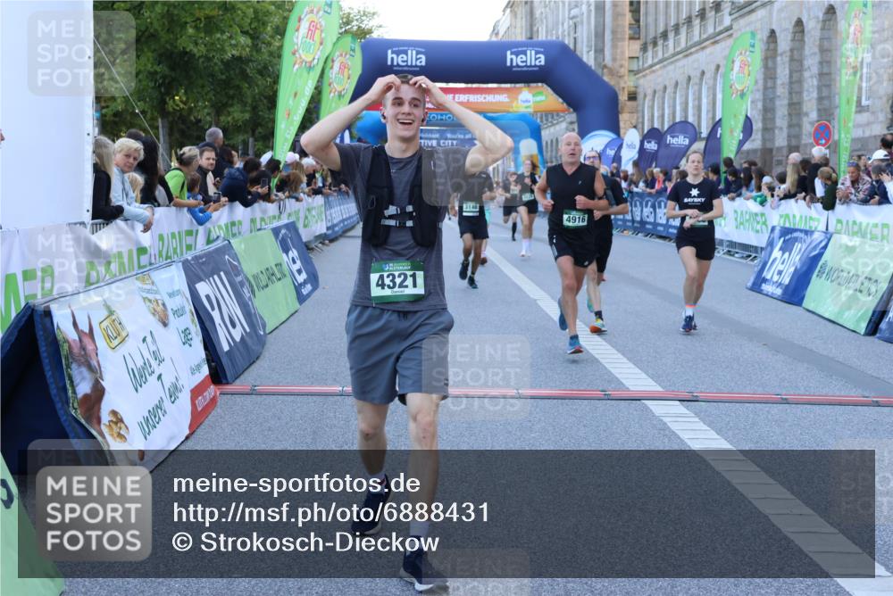 01.09.2024 - BARMER Alsterlauf Strokosch-Dieckow http://msf.ph/oto/6888431 01.09.2024 09:50:51 Ziel 2189, 2916, 3148, 3417, 3525, 4095, 4108, 4115, 4183, 4321, 4467, 4601, 4916, 5010, 5181, 5223, 5260, 8295 meine-sportfotos.de
