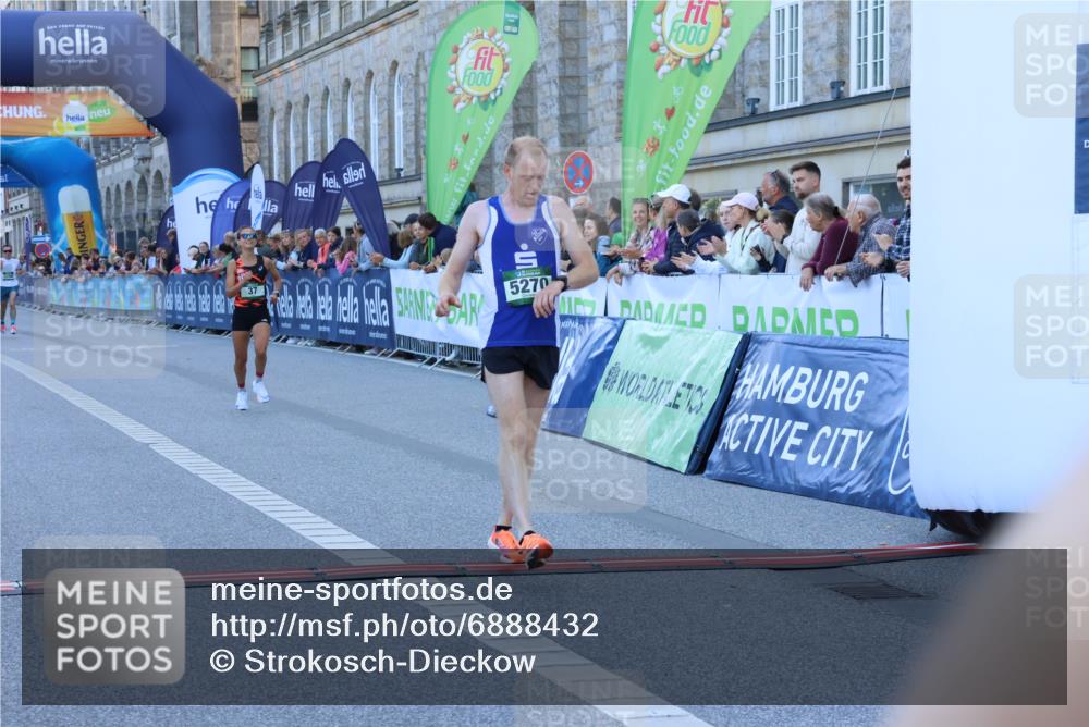 01.09.2024 - BARMER Alsterlauf Strokosch-Dieckow http://msf.ph/oto/6888432 01.09.2024 09:37:13 Ziel 37, 3768, 5270 meine-sportfotos.de