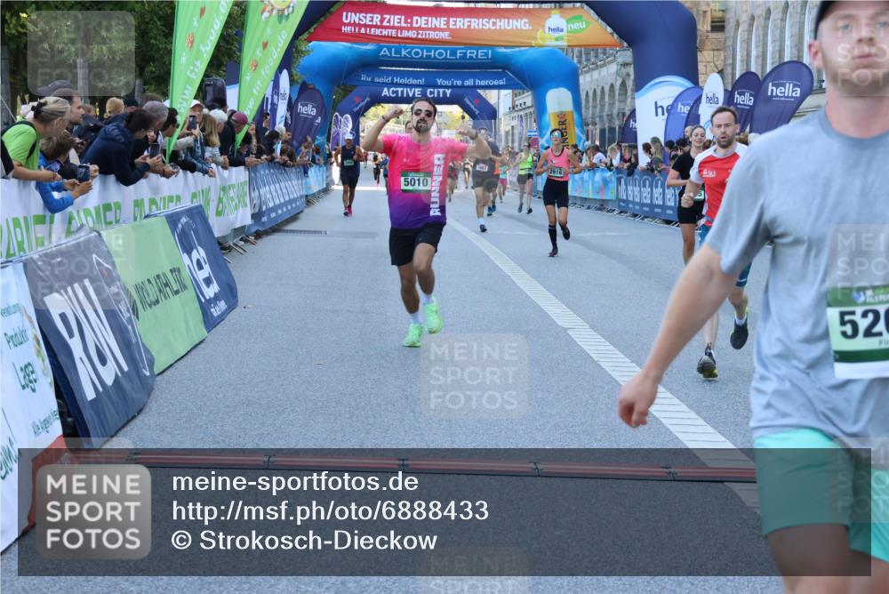 01.09.2024 - BARMER Alsterlauf Strokosch-Dieckow http://msf.ph/oto/6888433 01.09.2024 09:50:57 Ziel 2916, 3391, 3525, 3663, 4115, 4601, 5010, 5181, 5223, 5256, 5260, 5289, 8295 meine-sportfotos.de